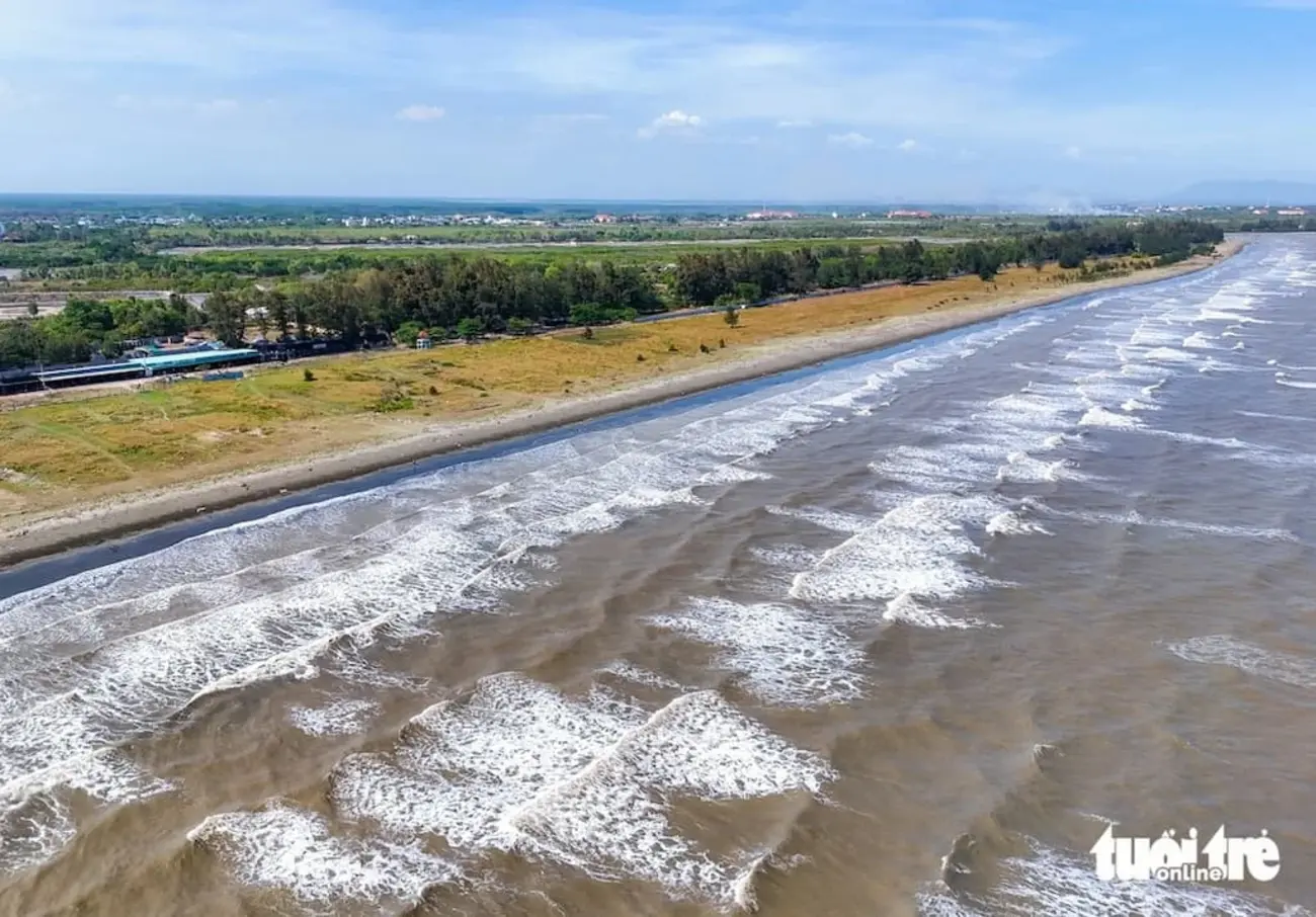 Toàn cảnh bờ biển Cần Giờ, nơi dự án Vinhomes Green Paradise sẽ hình thành trung tâm đô thị ven biển hiện đại.