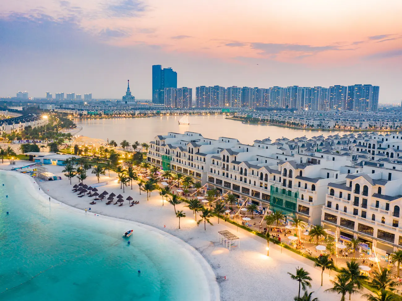 Toàn cảnh Paradise Lagoon – biển hồ nhân tạo lớn nhất thế giới tại TP. Hồ Chí Minh.